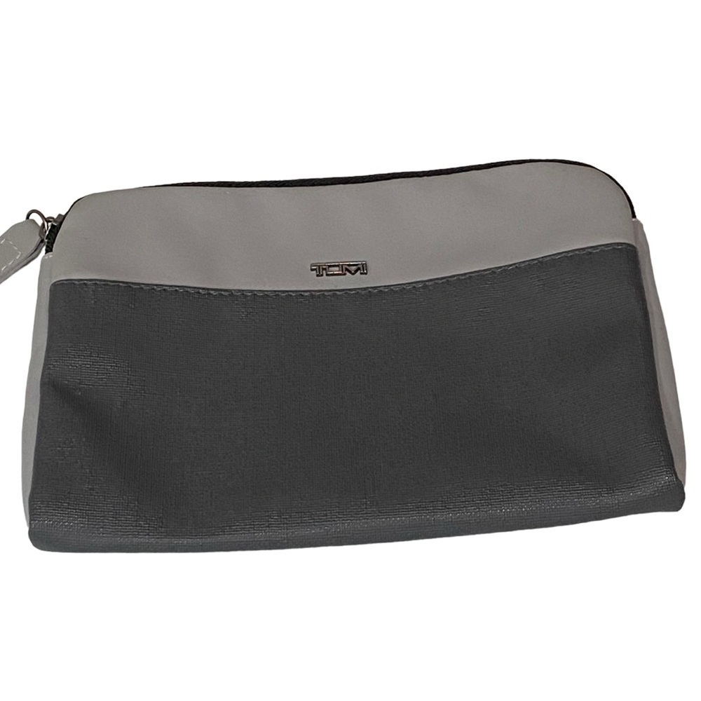 TUMI - FOR DELTA STYLE - 8” wide and 6” tall - TWO TONE GRAY - ZIPPER CLOSURE B